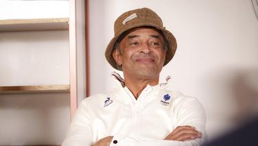 Yannick Noah de retour au Cameroun : d’un village modeste à un complexe hôtelier, comment il a transformé l’essai