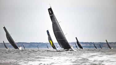 La Solitaire : Le Figaro TV sur la ligne de départ