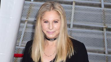 Inquiétudes autour de la santé de Barbra Streisand : elle annule sa venue à Cannes, où elle devait être honorée
