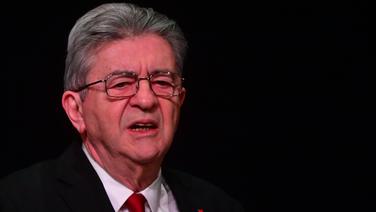 Jean-Luc Mélenchon au bras de Sophia Chikirou à Cannes ? Il remet les pendules à l’heure : “Les imbéciles qui gobent les trouvailles des IA…”