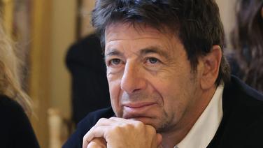 Patrick Bruel photographié ici en novembre 2025 à Paris.