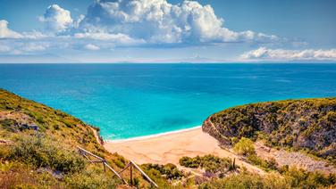Les dégradés de bleu de l’Adriatique se retrouvent aussi en Albanie.