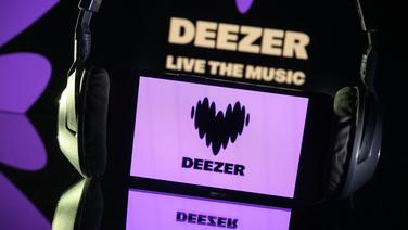 Deezer est la plateforme qui, avec Apple Music, a le plus progressé en termes d’abonnements payants en France sur 12 mois, selon le baromètre des usages audiovisuels NPA Conseil/Harris Interactive.