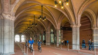 Pays-Bas : conseils et bons plans pour visiter le Rijksmuseum à Amsterdam.