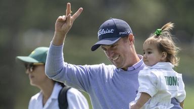 Doublé pour Justin Thomas sous les de son épouse et de sa petite fille.
