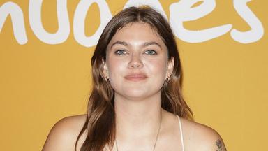 Grande première pour Louane : la chanteuse va brûler les planches dans un lieu parisien créé en 1951 qui a vu défiler les plus grands noms de la scène