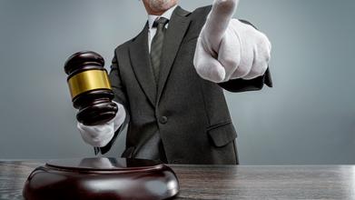 Nos experts vous disent tout sur les ventes aux enchères de vin