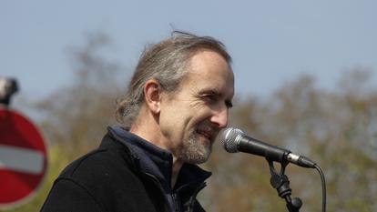 Roger Hallam en avril 2019 à Londres.