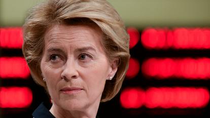 Ursula von der Leyen lors du briefing de la Commission européenne vendredi 13 mars.
