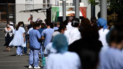 Le personnel médical de l'hôpital Necker.