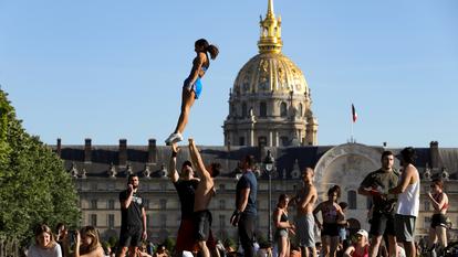 L'Esplanade des Invalides.