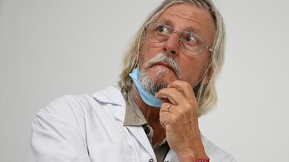 Le professeur Raoult est souvent présenté sur les réseaux sociaux comme l'unique figure scientifique rationnelle dans une période d'incertitude.