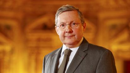 «Plus nous exerçons des contraintes sur la liberté des Français, plus leurs représentants doivent être là pour autoriser ces contraintes ou les empêcher», estime Philippe Bas.