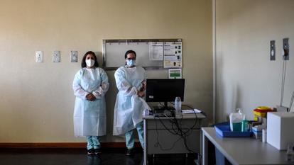 Deux infirmières au Portugal. Cette illustration n'a pas de lien direct avec le sujet de l'article.