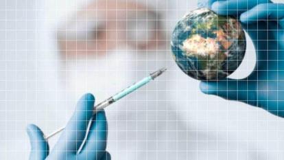 En France, le rythme des vaccinations s'accélère après un début de campagne chaotique.