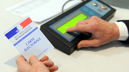 Un bureau de vote à Brest, en 2015.