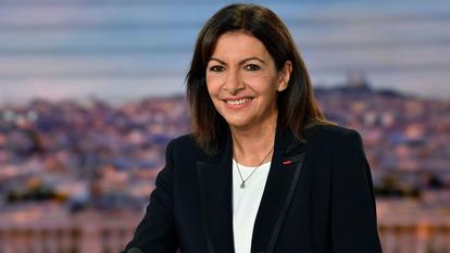 La candidate du PS continue toutefois à recueillir des promesses de parrainages, dans le cas d'éventuels désistements.