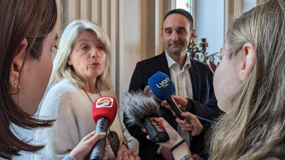 Respectivement maires d'Oullins et Pierre-Bénite, Clotilde Pouzergues et Jérôme Moroge avaient dû précipiter l'annonce de leur projet de fusion la semaine dernière après une fuite dans la presse.