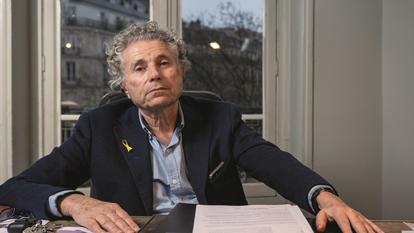 Gilles-William Goldnadel passe huit mois sur douze en France.
