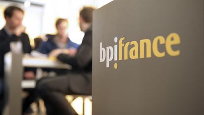 Les levées de fonds se sont contractées de près de 31 % sur un an, à 2,8 milliards d’euros, retombant quasiment à leur niveau de 2021.