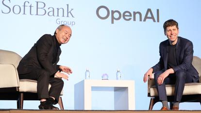 L’homme d’affaires japonais Masayoshi Son et le fondateur d’OpenAI, Sam Altman.