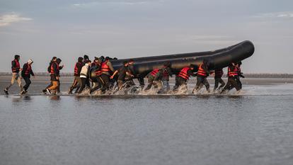 Des migrants tentent de traverser la Manche (image d’illustration).