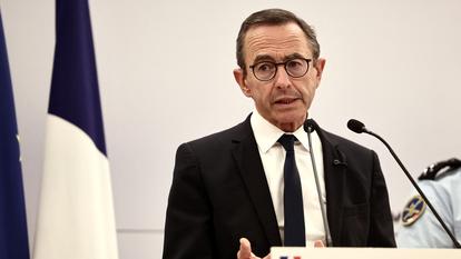 برونو ريتايو، الوزير المستقيل للداخلية ورئيس حزب الجمهوريين.