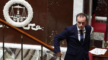 لن يتم رفع سن التقاعد من الآن وحتى يناير 2028، أكد سيباستيان ليكورنو خلال خطابه للسياسة العامة أمام الجمعية الوطنية.