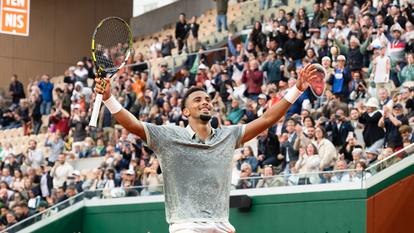 France's Arthur Fils celebrates during Roland Garros 2025 tournament on May 26, 2025 in Paris, France. Photo by Laurent Zabulon/ABACAPRESS.COM - Photo by Icon Sport