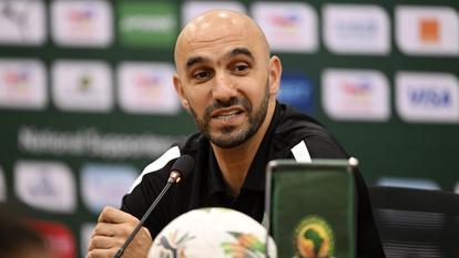 Walid Regragui en conférence de presse durant la CAN