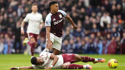 Jurrien Timber et Ollie Watkins.