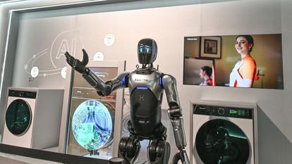 Le stand de la marque chinoise Hisense, à l’IFA de Berlin, le plus grand salon tech d’Europe.