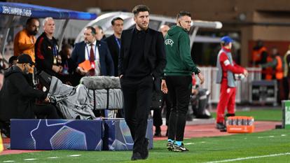 Sébastien Pocognoli sur le banc de Monaco lors de la victoire face à Galatasaray