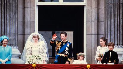 Lady Diana avec le prince de Galles lors de leur mariage en 1981.