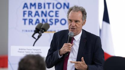 «Soumettre la droite républicaine gaulliste à l’extrême droite ? Jamais !», déclare Renaud Muselier, président (Renaissance) de la région Provence-Alpes-Côte d’Azur (ici à Marseille, le 5 mai 2025).