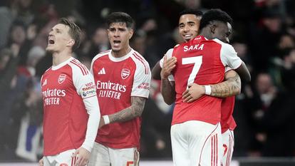 Arsenal a battu Wolverhampton 2 buts à 1.