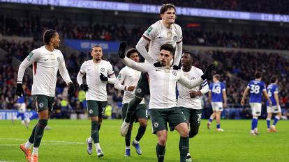 Les joueurs de Chelsea verront les demies.