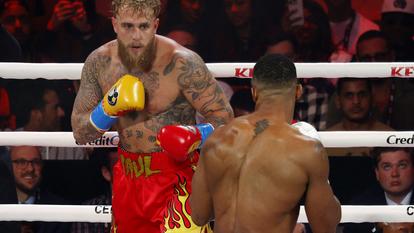 Le YouTubeur Jake Paul affronte à la boxe Anthony Joshua