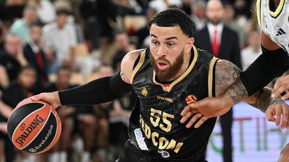 Mike JAMES of Monaco during the Euroleague match between Monaco and Fenerbahce at Salle Gaston Medecin on December 12, 2025 in Monte Carlo, France. (Photo by Pascal Della Zuana/Icon Sport) - Photo by Icon Sport