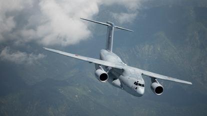 Un Kawasaki C-2 de l’armée de l’air japonaise au-dessus de Tokyo, le 28 juillet 2023.