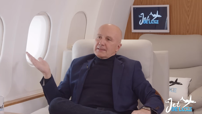 Dominique Rizet dans «Le jet de luxe».
