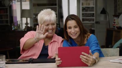 Mimie Mathy et Jennifer Laurent dans Joséphine, ange gardien sur TF1.