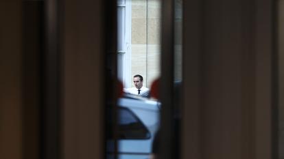 Le premier ministre Sébastien Lecornu a signé un décret, mettant fin aux avantages «à vie» des anciens ministres.