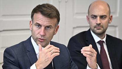 Emmanuel Macron et le ministre des Affaires étrangères, Jean-Noël Barrot.