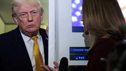 Donald Trump en route de Floride vers la base aérienne d’Andrews, dans le Maryland, le 4 janvier 2026.