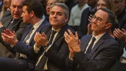 Le président LR des Hauts-de-France, Xavier Bertrand, et le président des Républicains, Bruno Retailleau, à Lille, le 27 février 2025.