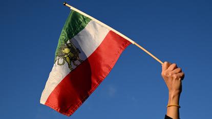 À Paris, plusieurs manifestations sont organisées ces derniers mois pour soutenir le peuple iranien.
