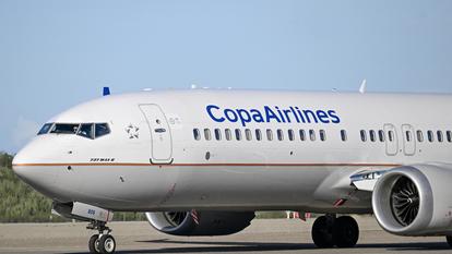 Un avion de la compagnie Copa Airlines photographié à l’aéroport international Simon Bolivar de Maiquetia, au Venezuela, le 3 décembre 2025.