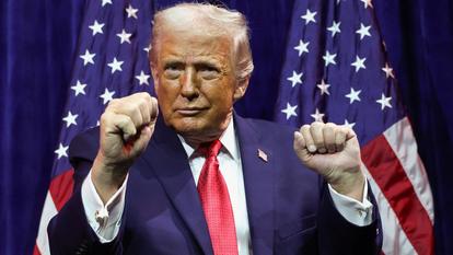 « Je leur ai fait savoir que s’ils commençaient à tuer des gens, ce qu’ils ont tendance à faire pendant les émeutes, nous allons les frapper très fort», a prévenu Trump jeudi dans le podcast Hugh Hewitt Show.