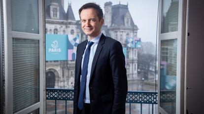 «Je ne suis pas candidat pour me rallier à qui que ce soit, je me bats pour gagner», fait valoir Pierre-Yves Bournazel (ici dans ses bureaux à Paris, le 17 janvier 2024).